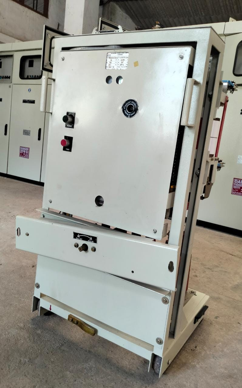 11 Kv 630A trolley Mounted Vacuum Circuit Breaker